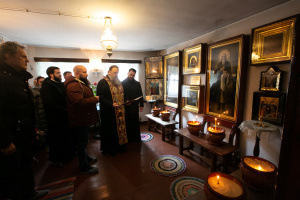 Молитва о мире. Митрополит Меркурий вознёс молитвы у святого старца Павла Таганрогского