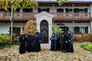 Святыни Таганрога посетили гости, прибывшие на торжества по случаю 120-летия Иверского монастыря