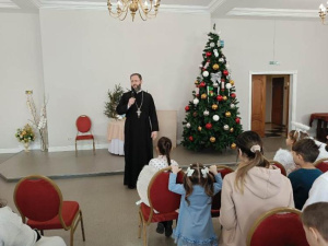 В дни Святок воспитанники воскресной школы подготовили для родителей праздничное представление