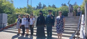 Настоятель Варваринского храма ст. Грушевской принял участие в торжествах по случаю Дня Победы