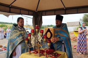 В Казанском храме села Миллерово совершена первая Божественная литургия