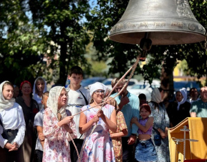 В Никольском храме г. Аксая состоялось освящение колоколов