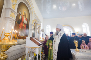 Митрополит Меркурий освятил иконостас в часовне над местом захоронения праведного Павла Таганрогского