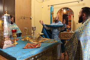 Малый престольный праздник отметил Свято-Троицкий храм г. Азова