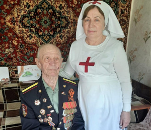 В Юго-Западном благочинии поздравили 96-летнего ветерана Великой Отечественной войны с 77-й годовщиной Победы в Великой Отечественной войне   