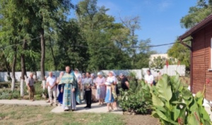 В храме иконы Божией Матери «Неопалимая купина» города Ростов-на-Дону продолжаются строительный работы