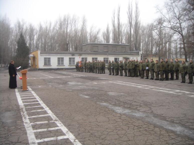Священник принял участие в торжественных мероприятиях, посвященных началу зимнего периода обучения, в воинской части Новочеркасского гарнизона