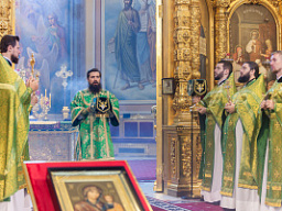 В день памяти преподобного Сергия Радонежского  епископ Таганрогский Артемий совершил Божественную литургию в Ростовском кафедральном соборе