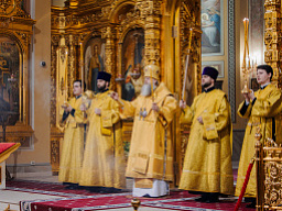 В канун Недели 27-й по Пятидесятнице Глава Донской митрополии совершил всенощное бдение в Ростовском кафедральном соборе