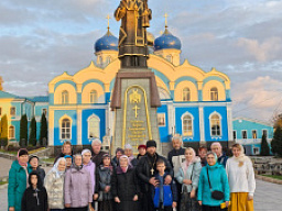 Прихожане храма Святой Троицы г. Азова совершили паломническую поездку по святым местам Воронежской и Липецкой областей