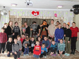 Детский праздник в приютах Донбасса организован добровольцами Ростовской епархии