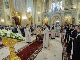 В канун Вознесения Господня епископ Таганрогский Артемий совершил всенощное бдение в Ростовском кафедральном соборе