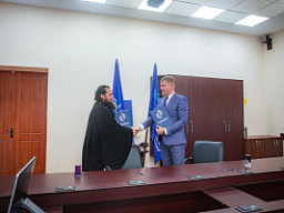Руководитель Епархиального молодежного отдела и директор Ростовского колледжа связи подписали договор о сотрудничестве