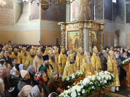 Викарий Ростовской епархии молитвенно принял участие в богослужении в Донском монастыре Москвы 