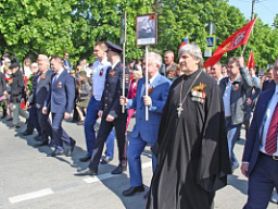 Благочинный Азовского городского округа принял участие в праздничных мероприятиях по случаю 77-ой годовщины Победы в Великой Отечественной войне
