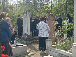 Заведующий регентско-певческим отделением ДДС совершил заупокойную литию на могиле первого ректора Ростовской консерватории