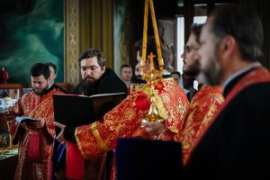 В канун праздника Усекновения главы Иоанна Предтечи викарий Ростовской епархии совершил всенощное бдение в храме Преполовения Пятидесятницы при Донской духовной семинарии