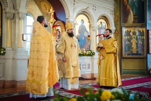 В Неделю 18-ю по Пятидесятнице епископ Таганрогский Артемий совершил Божественную литургию в храме Преполовения Пятидесятницы при Донской духовной семинарии города Ростова-на-Дону