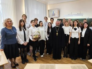 В рамках проекта "Павловский Таганрог" благочинный Таганрогского округа провел беседу на тему «Святость. Достижение святости. Житие Павла Таганрогского»