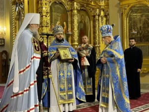 Глава Донской митрополии поздравил старейшего клирика Ростовской-на-Дону епархии с 80-летием