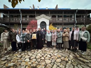 Прихожане храма Азовской иконы Божией Матери совершили паломническую поездку в г. Таганрог