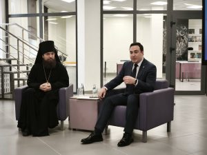 Викарий Ростовской епархии епископ Таганрогский Артемий возглавил работу секции «Дети рисуют храм» в рамках областной учительской конференции «Духовно-нравственное просвещение, воспитание детей и молодежи в контексте вызовов времени» 