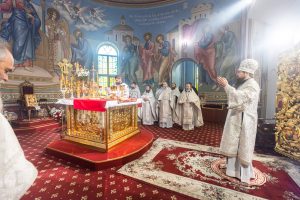 Викарий Ростовской епархии совершил Божественную литургию в Троицком храме на Международной улице г. Ростова-на-Дону