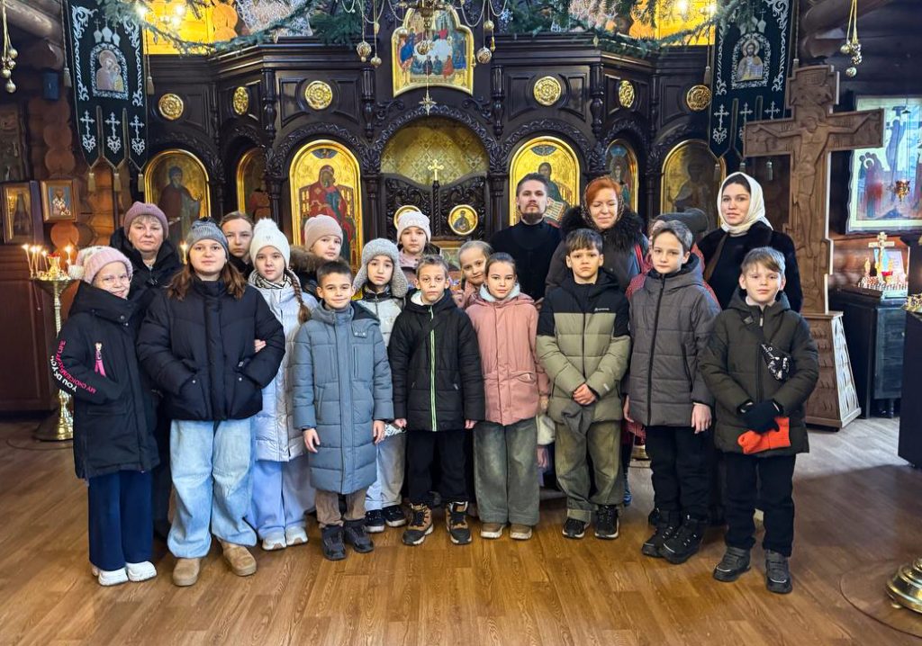 Сотрудники воскресной школы храма Александра Невского провели серию образовательных мероприятий для детей