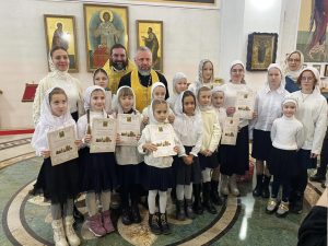 В Георгиевском храме города Таганрога состоялась Божественная литургия с участием детей