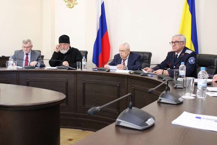 Настоятель храма Святых Царственных Страстотерпцев п. Красный Сад принял участие в заседании комиссии по помилованию