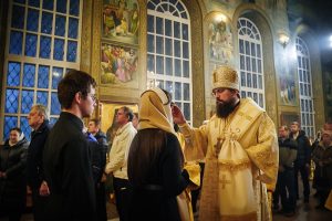 В канун Недели 27-й по Пятидесятнице викарий Ростовской епархии совершил всенощное бдение в храме Преполовения Пятидесятницы при Донской духовной семинарии