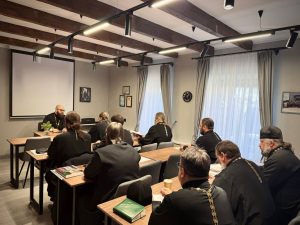 В воскресной школе Успенского храма г. Аксая состоялось собрание духовенства Аксайского благочиния