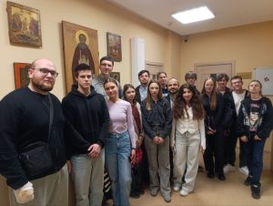 Иконописную мастерскую Донской духовной семинарии посетили студенты ДГТУ