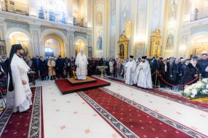 В Крещенский сочельник Глава Донской митрополии совершил Божественную литургию в Ростовском кафедральном соборе