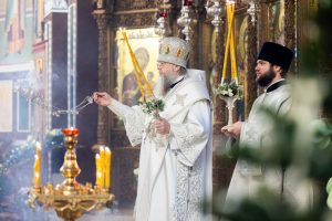 В праздник Собора Пресвятой Богородицы Глава Донской митрополии возглавил Литургию в Благовещенском греческом храме г. Ростова-на-Дону