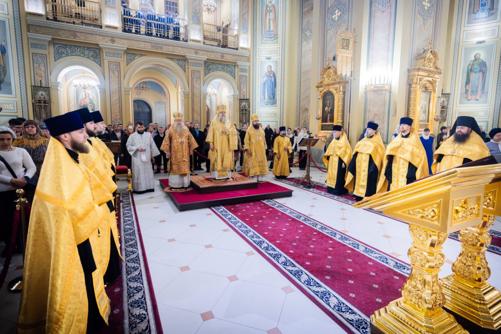 В канун Недели о блудном сыне Глава Донской митрополии совершил всенощное бдение в Ростовском кафедральном соборе Рождества Пресвятой Богородицы