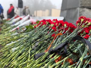 Клирик храма святой великомученицы Екатерины г. Ростова-на-Дону принял участие в церемонии возложения цветов к мемориалу воинам-интернационалистам