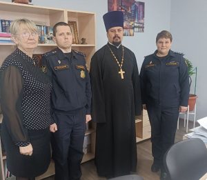 Настоятель Серафимовского храма г.  Таганрога посетил городское отделение Федеральной службы судебных приставов