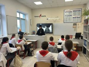 Настоятель храма мучеников и исповедников Гурия, Самона и Авива с. Рясное принял участие в открытом уроке «Разговор о важном»