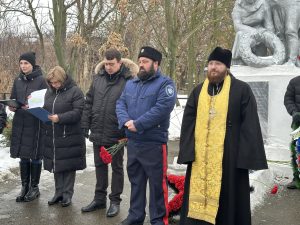 Настоятель Варваринского храма станицы Грушевской Аксайского района принял участие в митинге, посвященном освобождению станицы Грушевской