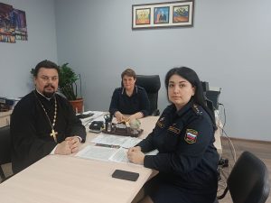 Настоятель Серафимовского храма посетил отделение службы судебных приставов г. Таганрога