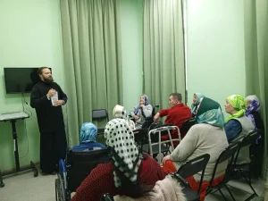 Представители храма прп. Серафима Саровского г. Ростова-на-Дону провели ряд социальных и просветительских мероприятий в Комплексном социальном центре