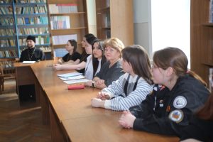 Настоятель храма святого великомученика Георгия Победоносца г. Новочеркасска принял участие в работе исторического дискуссионного клуба