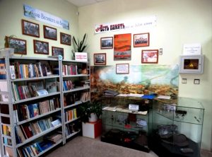 Настоятель храма Всех Святых, в земле Российской просиявших, подписал договор о сотрудничестве с Детской библиотекой им. К. И. Чуковского