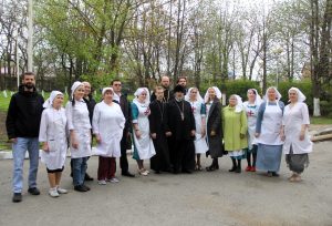 Духовенство и сестры милосердия Юго-Западного благочиния посетили военные госпитали Ростовской области