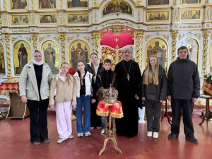 Настоятель храма святителя Луки Крымского г. Азова провел встречу с победителями Всероссийского конкурса «Без срока давности»