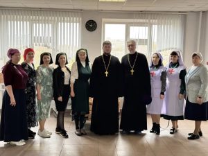 Духовенство и сестры милосердия посетили военный госпиталь на базе ГБУ РО «Городская больница № 20» г. Ростова-на-Дону