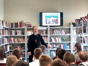 Клирик храма Всех Святых, в земле Российской просиявших, организовал мероприятие, посвящённое приближающемуся дню памяти прп. Сергия Радонежского