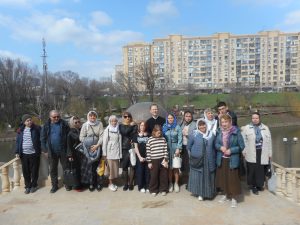 Прихожане храмов Аксайского благочиния совместно с учениками воскресной школы Успенского храма совершили паломническую поездку в храмы города Ростова‑на‑Дону