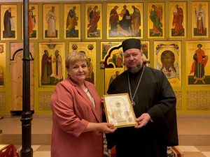 В Михаило-Архангельском храме г. Новочеркасска благочинный приходов Новочеркасского округа вручил грамоты благочиния